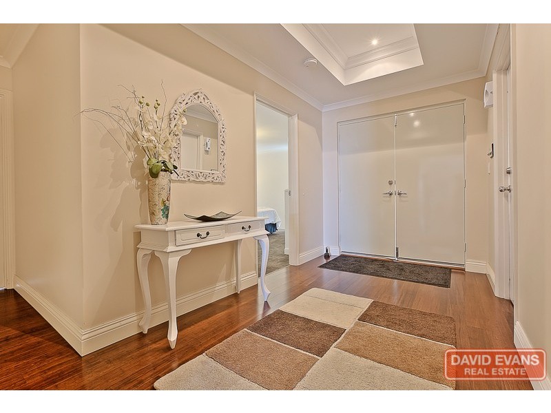 35 Arrowwood Loop, Secret Harbour WA 6173