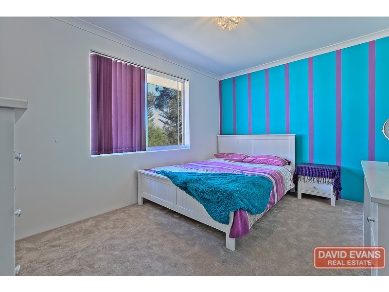 35 Arrowwood Loop, Secret Harbour WA 6173