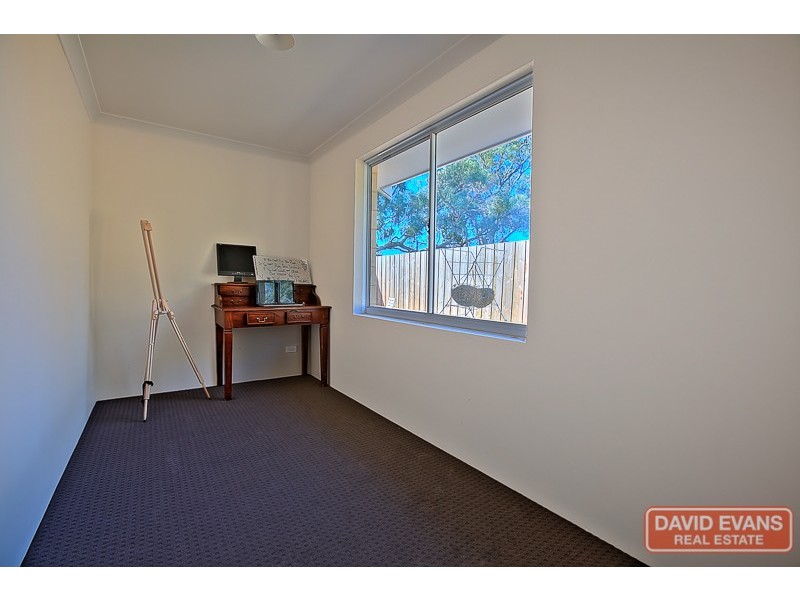 35 Arrowwood Loop, Secret Harbour WA 6173