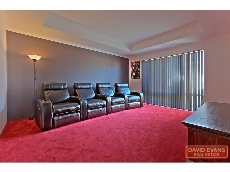 35 Arrowwood Loop, Secret Harbour WA 6173