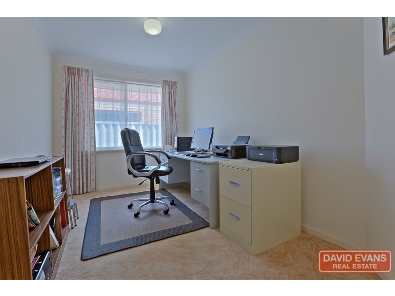 12 Dunkirk Court, Port Kennedy WA 6172