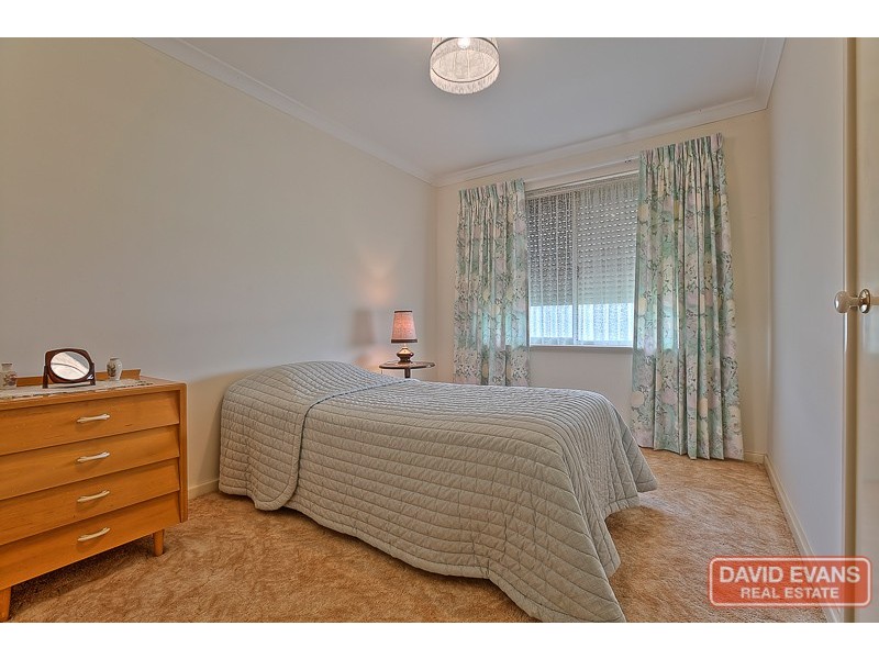 12 Dunkirk Court, Port Kennedy WA 6172