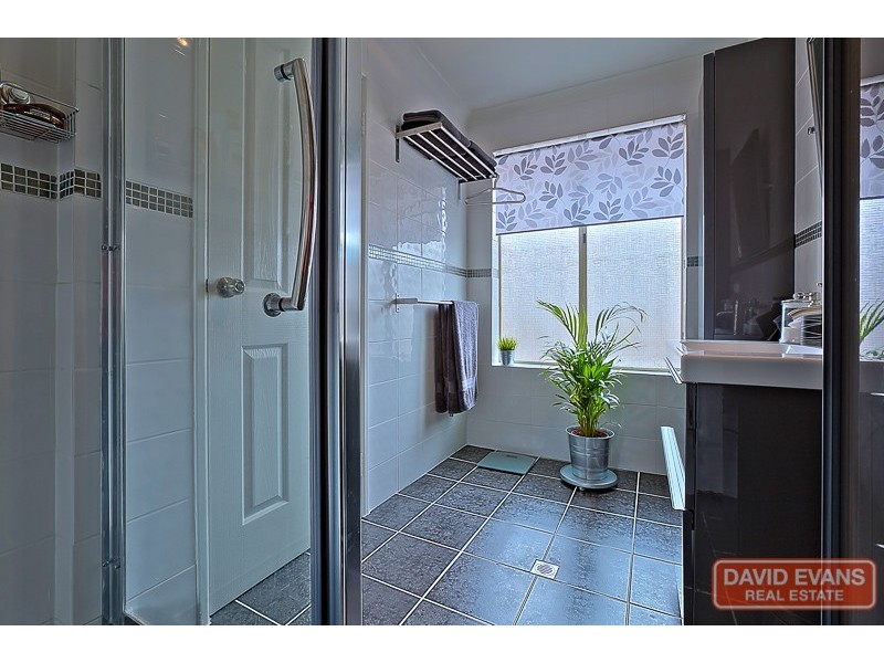 23 Juania Place, Warnbro WA 6169