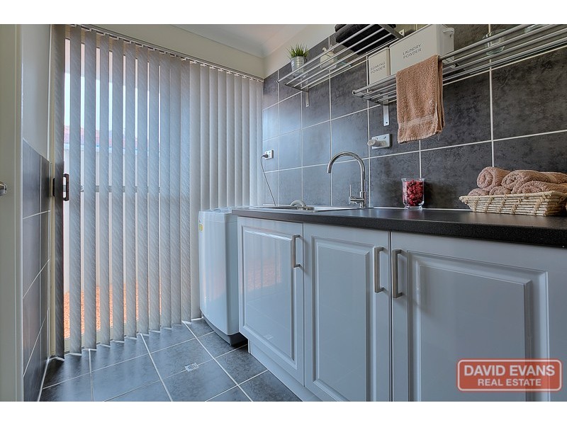 23 Juania Place, Warnbro WA 6169