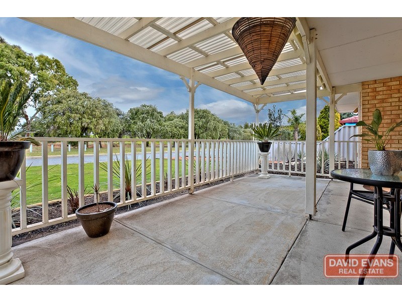 23 Juania Place, Warnbro WA 6169