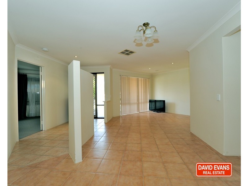 36 Grand Ocean Blvd, Warnbro WA 6169