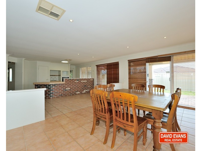36 Grand Ocean Blvd, Warnbro WA 6169
