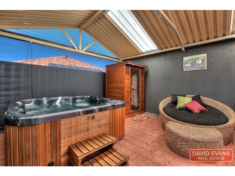 46 Boyle Avenue, Rockingham WA 6168