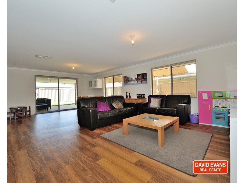 8 Pavonia Parade, Baldivis WA 6171