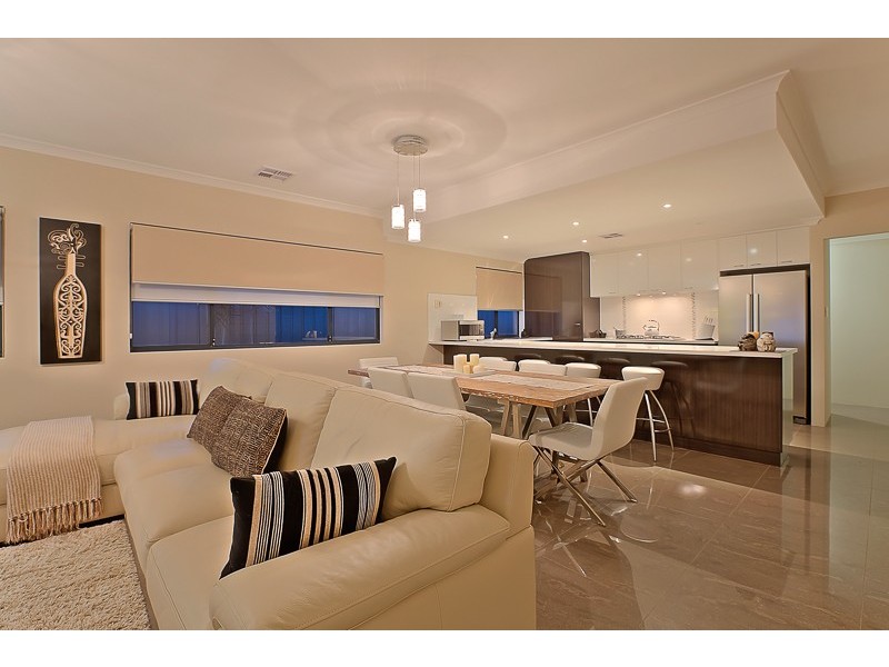 1a Crest Place, Safety Bay WA 6169
