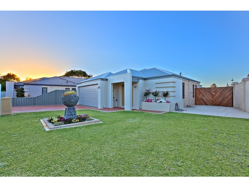 1a Crest Place, Safety Bay WA 6169