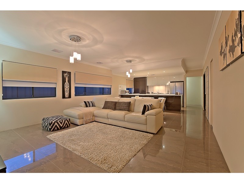 1a Crest Place, Safety Bay WA 6169