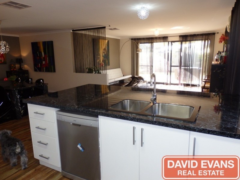 24 Wittering Court, Wellard WA 6170