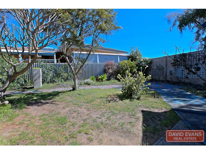 11 Tangaroa Close, Cooloongup WA 6168