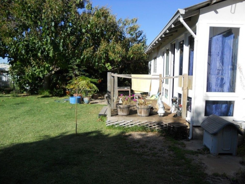 18 Rae Road, Safety Bay WA 6169