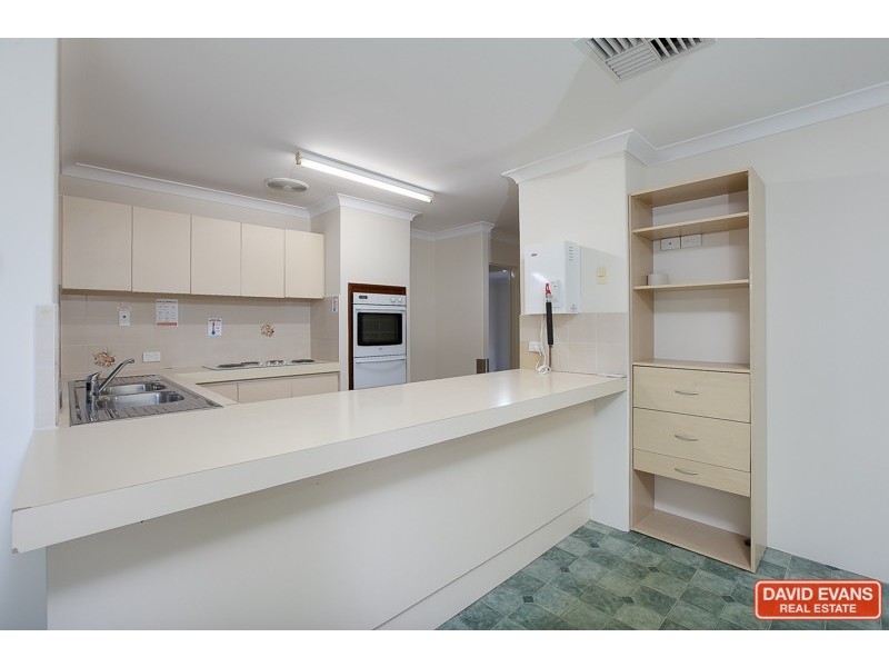 96 Seabrooke Avenue, Rockingham WA 6168