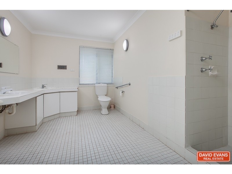 96 Seabrooke Avenue, Rockingham WA 6168