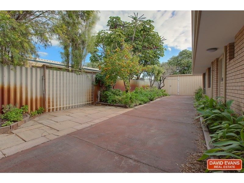 96 Seabrooke Avenue, Rockingham WA 6168