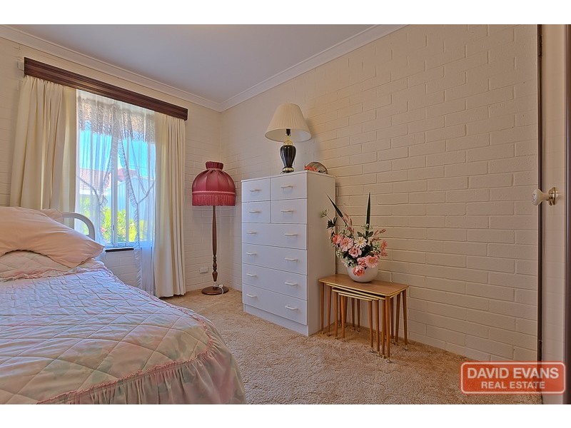 13/5 Louise Street, Rockingham WA 6168