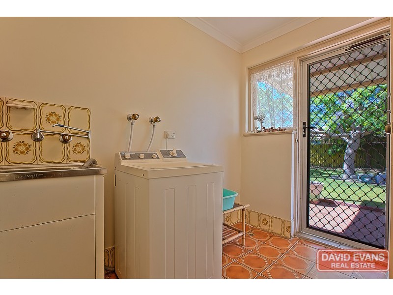 13/5 Louise Street, Rockingham WA 6168