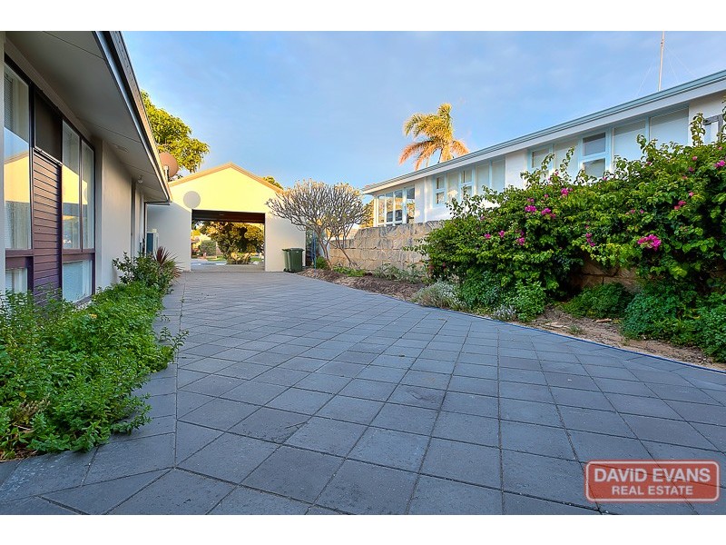 21 Gloucester Avenue, Shoalwater WA 6169