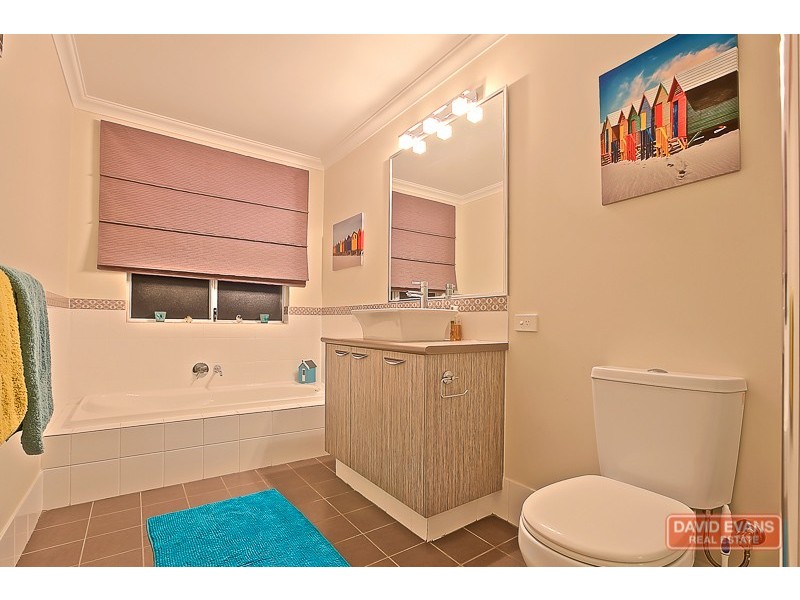 2 Lorne Bend, Secret Harbour WA 6173