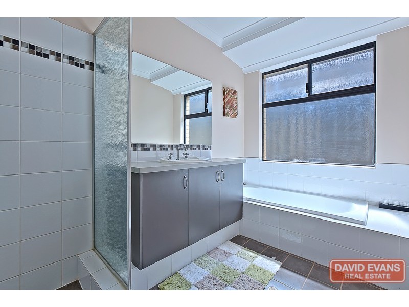 4 Mallard Way, Baldivis WA 6171