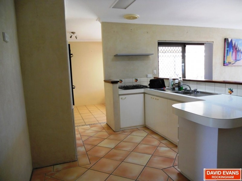 4 Jubilee Drive, Waikiki WA 6169