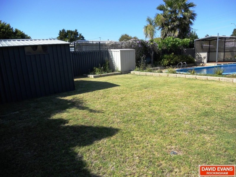 4 Jubilee Drive, Waikiki WA 6169
