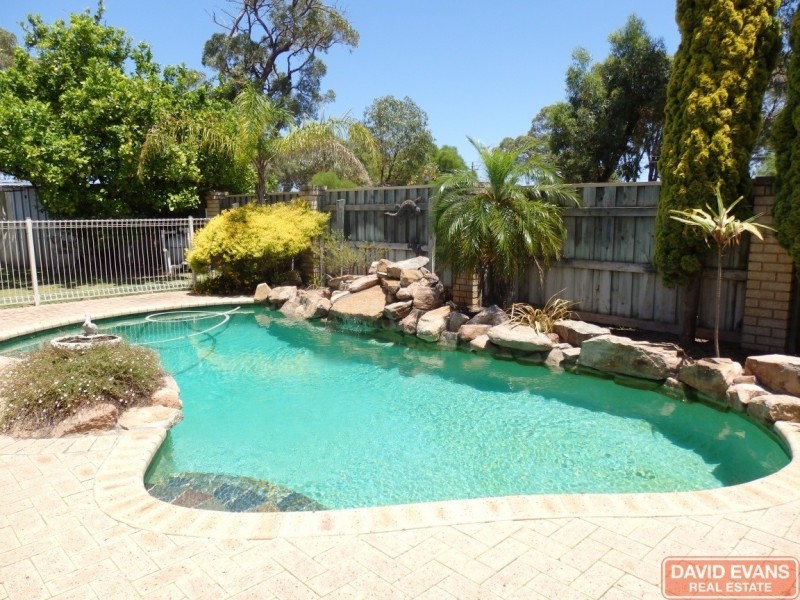 19 Sunningdale Circle, Cooloongup WA 6168