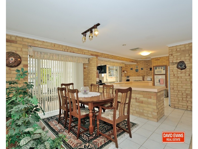 19 Sunningdale Circle, Cooloongup WA 6168