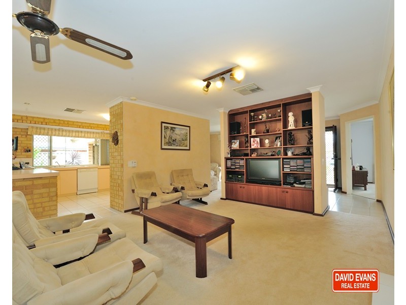 19 Sunningdale Circle, Cooloongup WA 6168