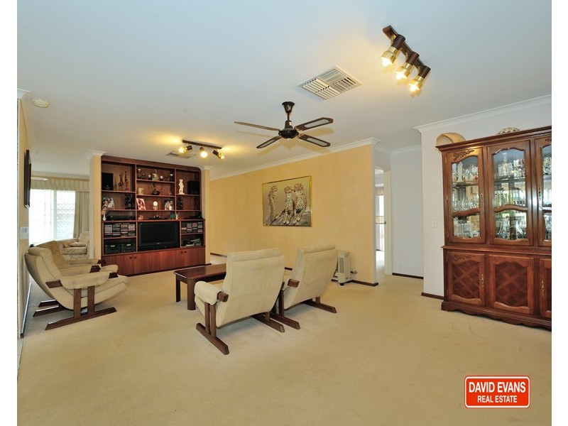 19 Sunningdale Circle, Cooloongup WA 6168