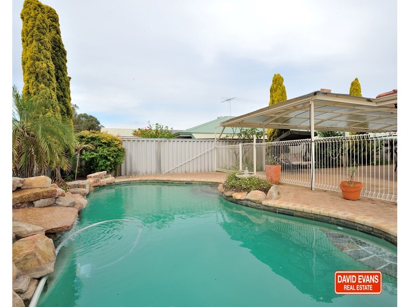 19 Sunningdale Circle, Cooloongup WA 6168