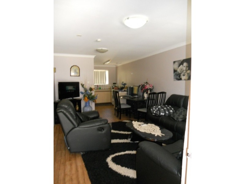 4/105 Simpson Avenue, Rockingham WA 6168
