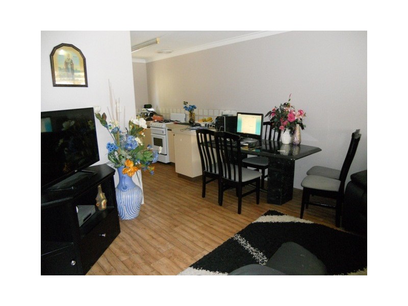 4/105 Simpson Avenue, Rockingham WA 6168