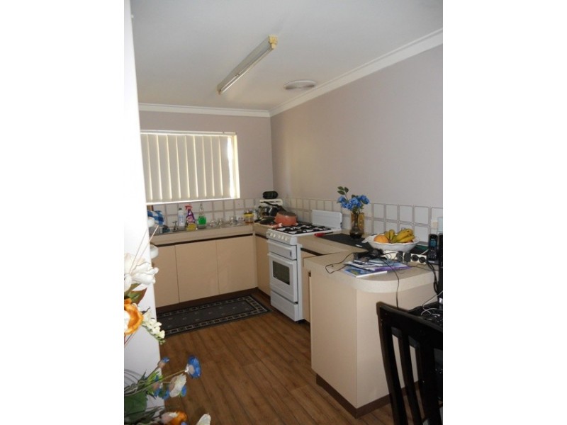 4/105 Simpson Avenue, Rockingham WA 6168