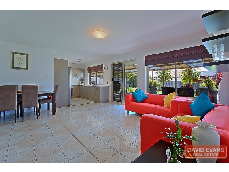 6 Bingarra Close, Port Kennedy WA 6172