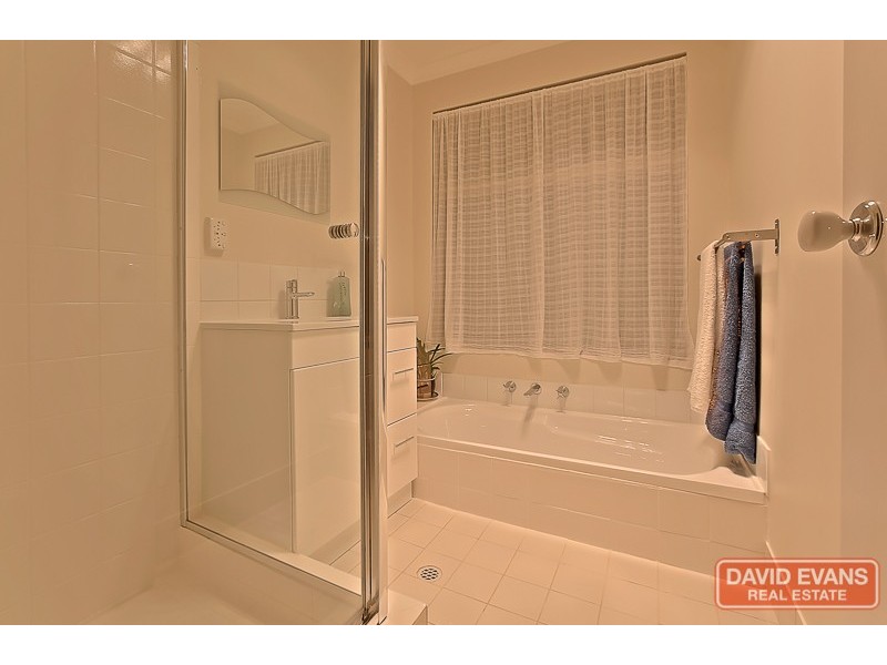 6 Bingarra Close, Port Kennedy WA 6172