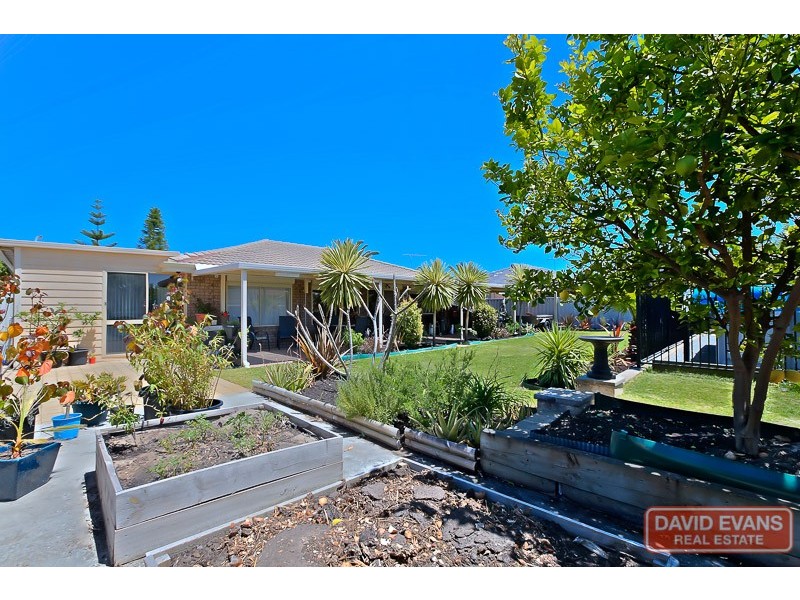 6 Bingarra Close, Port Kennedy WA 6172