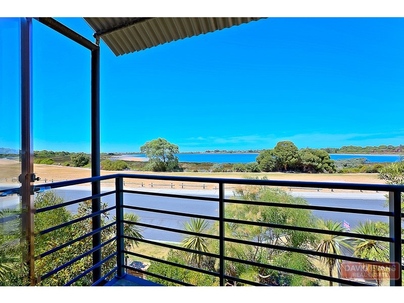 16/20 Lake Street, Rockingham WA 6168