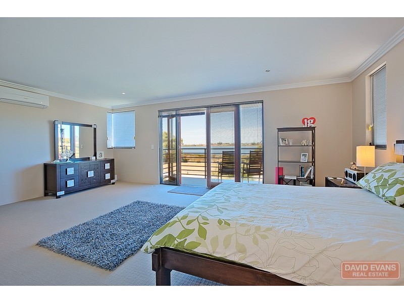 16/20 Lake Street, Rockingham WA 6168