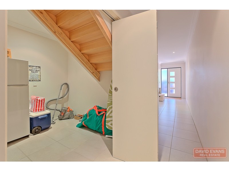 16/20 Lake Street, Rockingham WA 6168