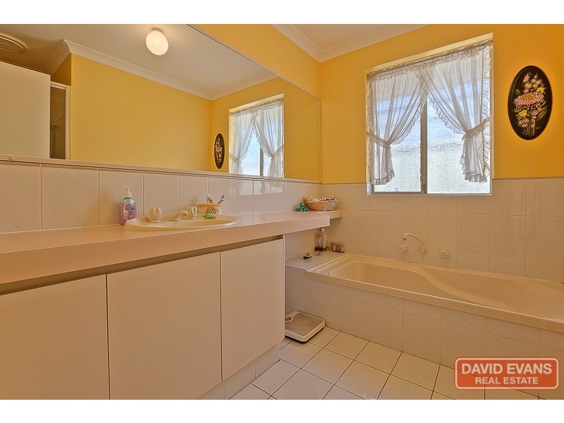 71 Triton Avenue, Waikiki WA 6169