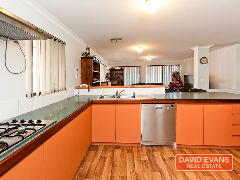 6 Silkhurst Cr, Warnbro WA 6169