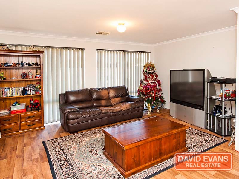 6 Silkhurst Cr, Warnbro WA 6169