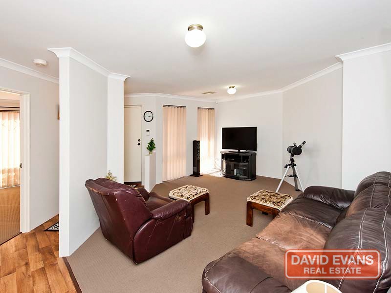 6 Silkhurst Cr, Warnbro WA 6169