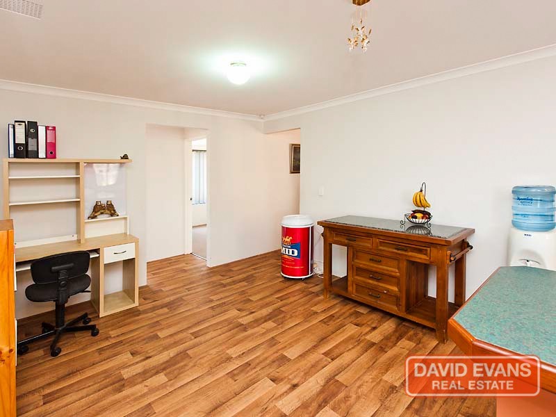 6 Silkhurst Cr, Warnbro WA 6169