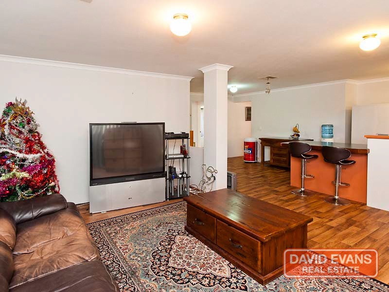 6 Silkhurst Cr, Warnbro WA 6169