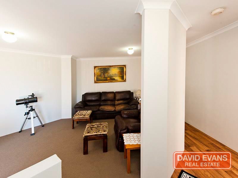 6 Silkhurst Cr, Warnbro WA 6169